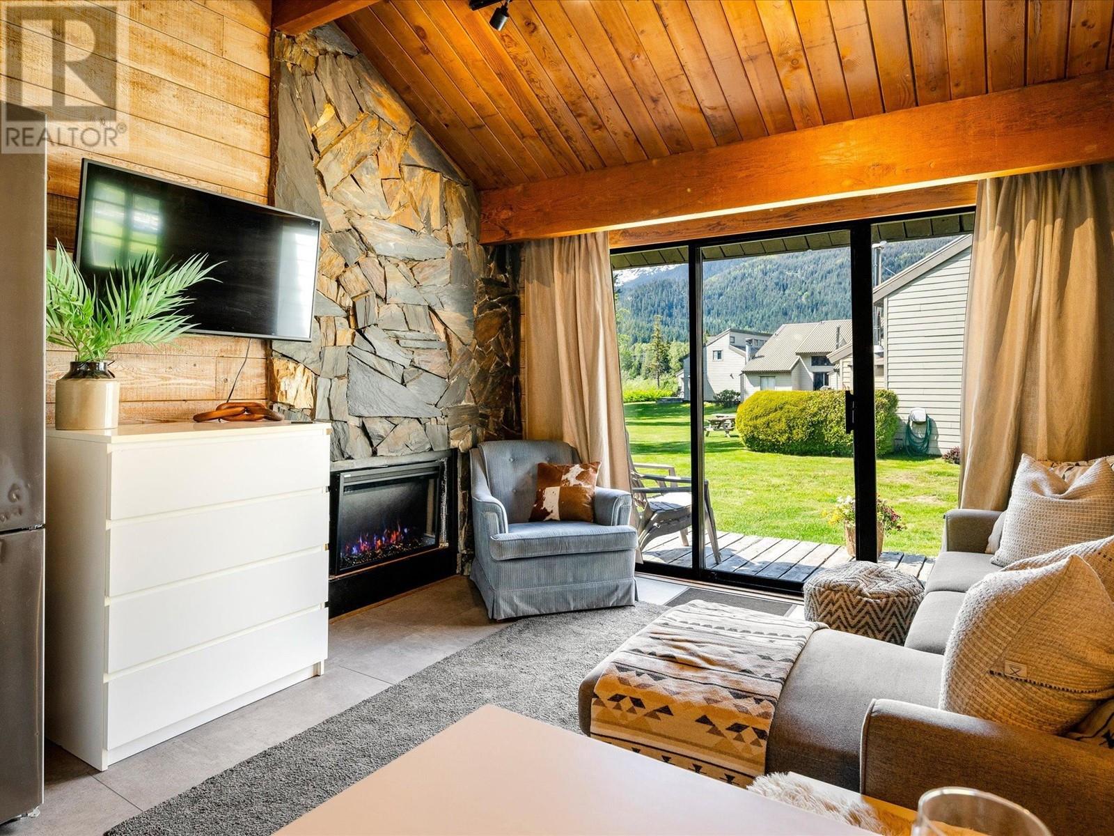 D2 6900 Crabapple Drive, Whistler, British Columbia  V8E 0C5 - Photo 19 - R3009335