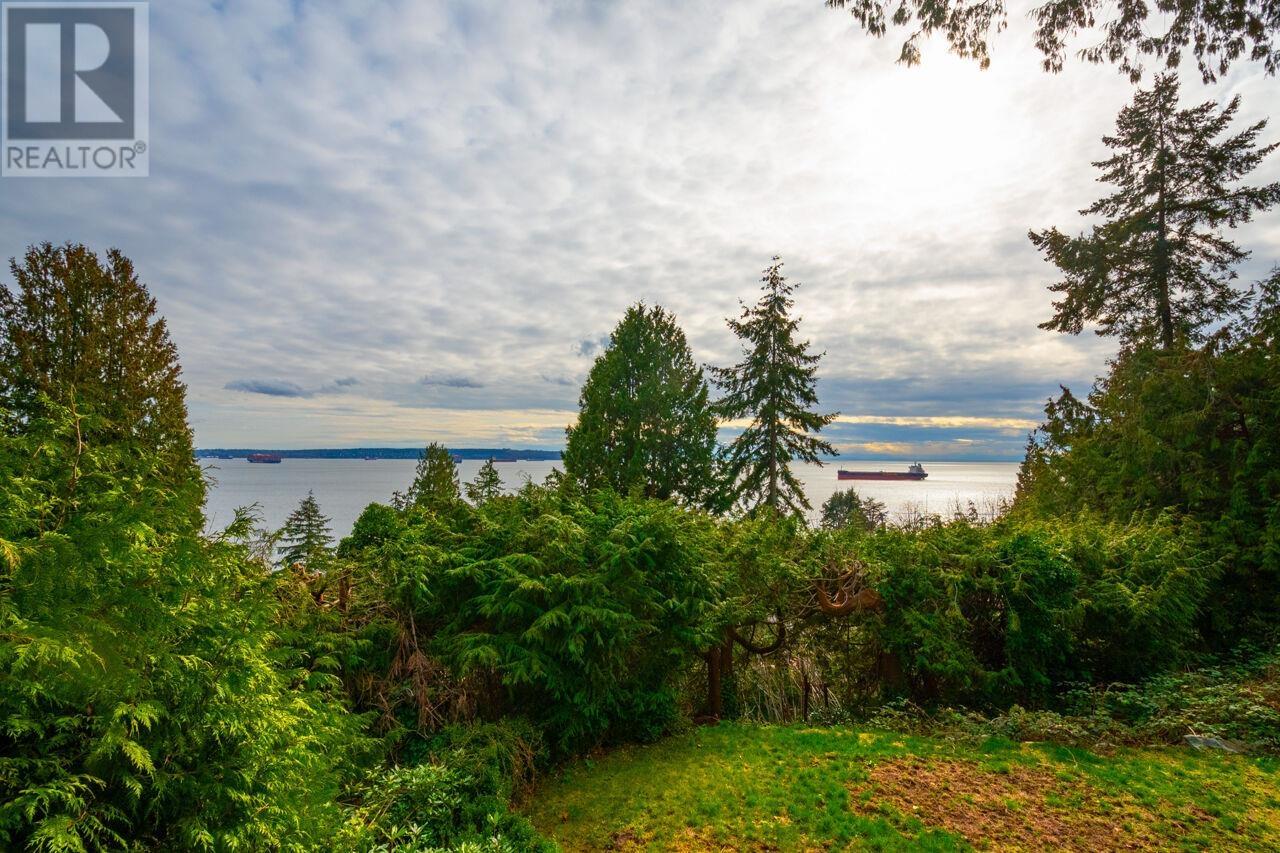 3284 Mathers Avenue, West Vancouver, British Columbia  V7V 2K5 - Photo 3 - R3009323
