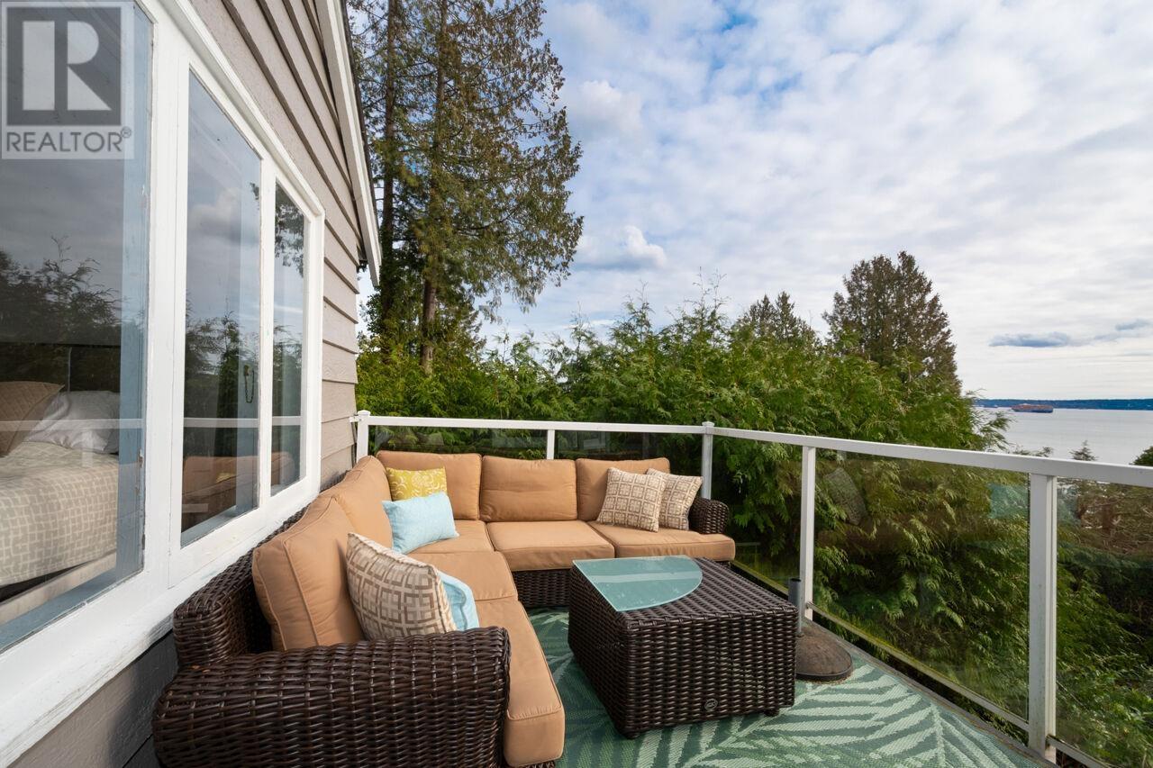 3284 Mathers Avenue, West Vancouver, British Columbia  V7V 2K5 - Photo 8 - R3009323