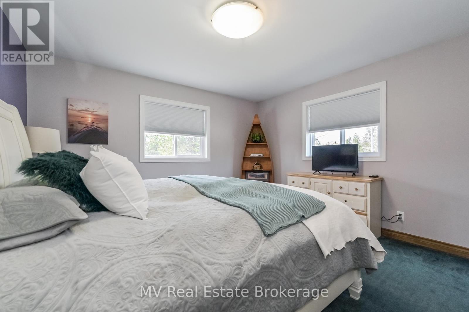 25 Graham Street W, Mapleton, Ontario  N0B 1A0 - Photo 25 - X12185882