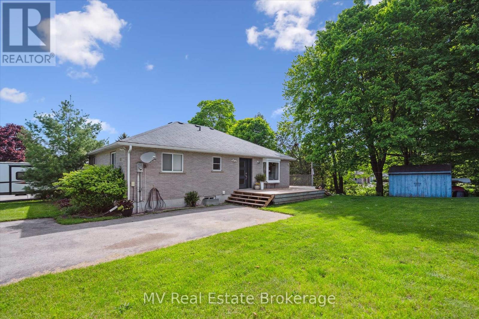 25 Graham Street W, Mapleton, Ontario  N0B 1A0 - Photo 5 - X12185882