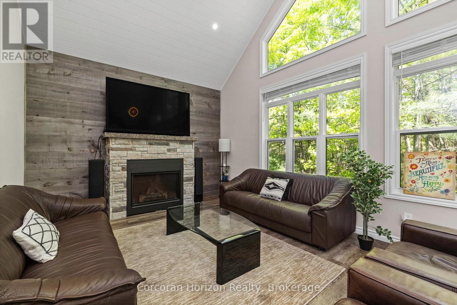 450 Crooked Bay Road, Georgian Bay, Ontario  P0C 1S0 - Photo 14 - X12185883