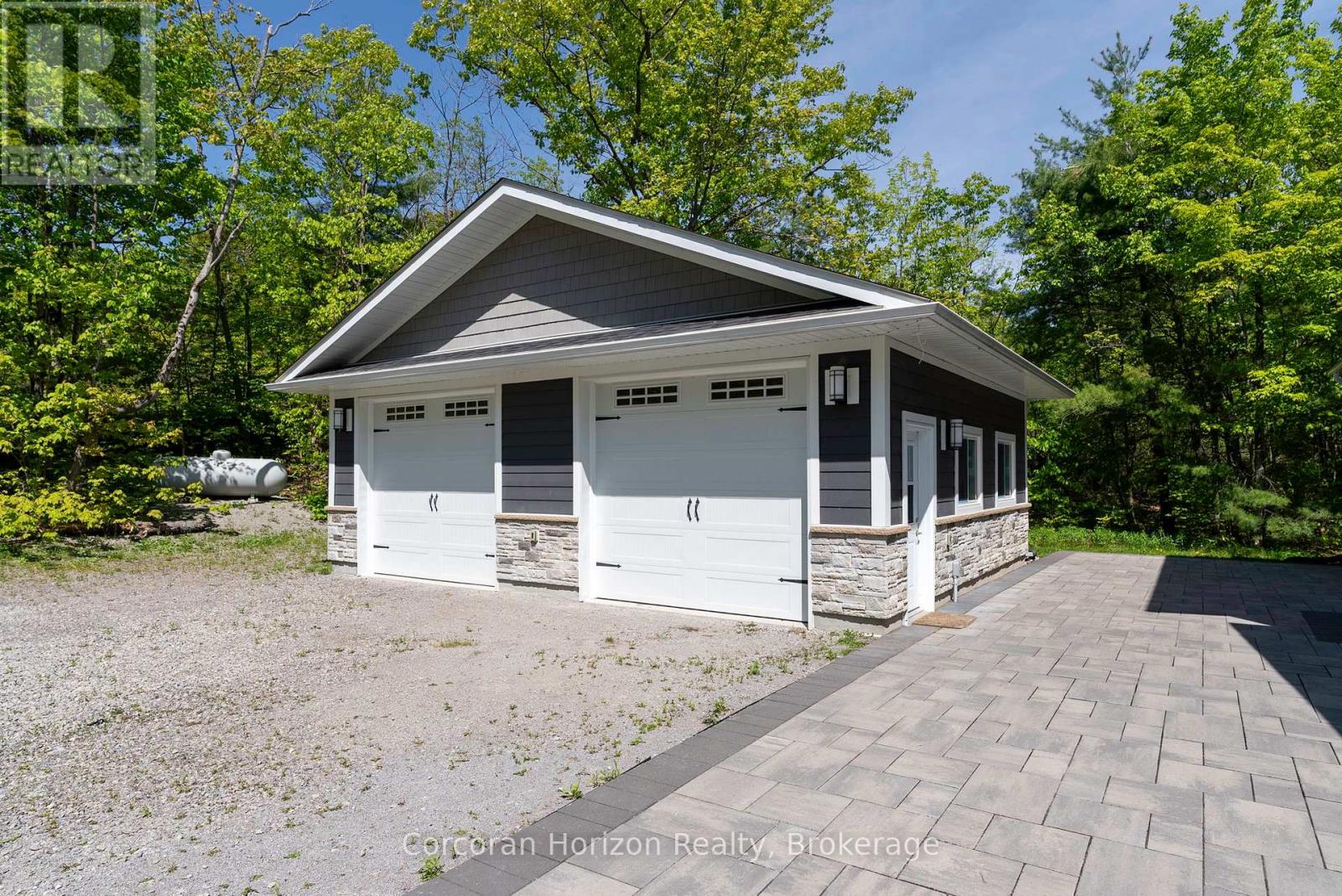 450 Crooked Bay Road, Georgian Bay, Ontario  P0C 1S0 - Photo 2 - X12185883