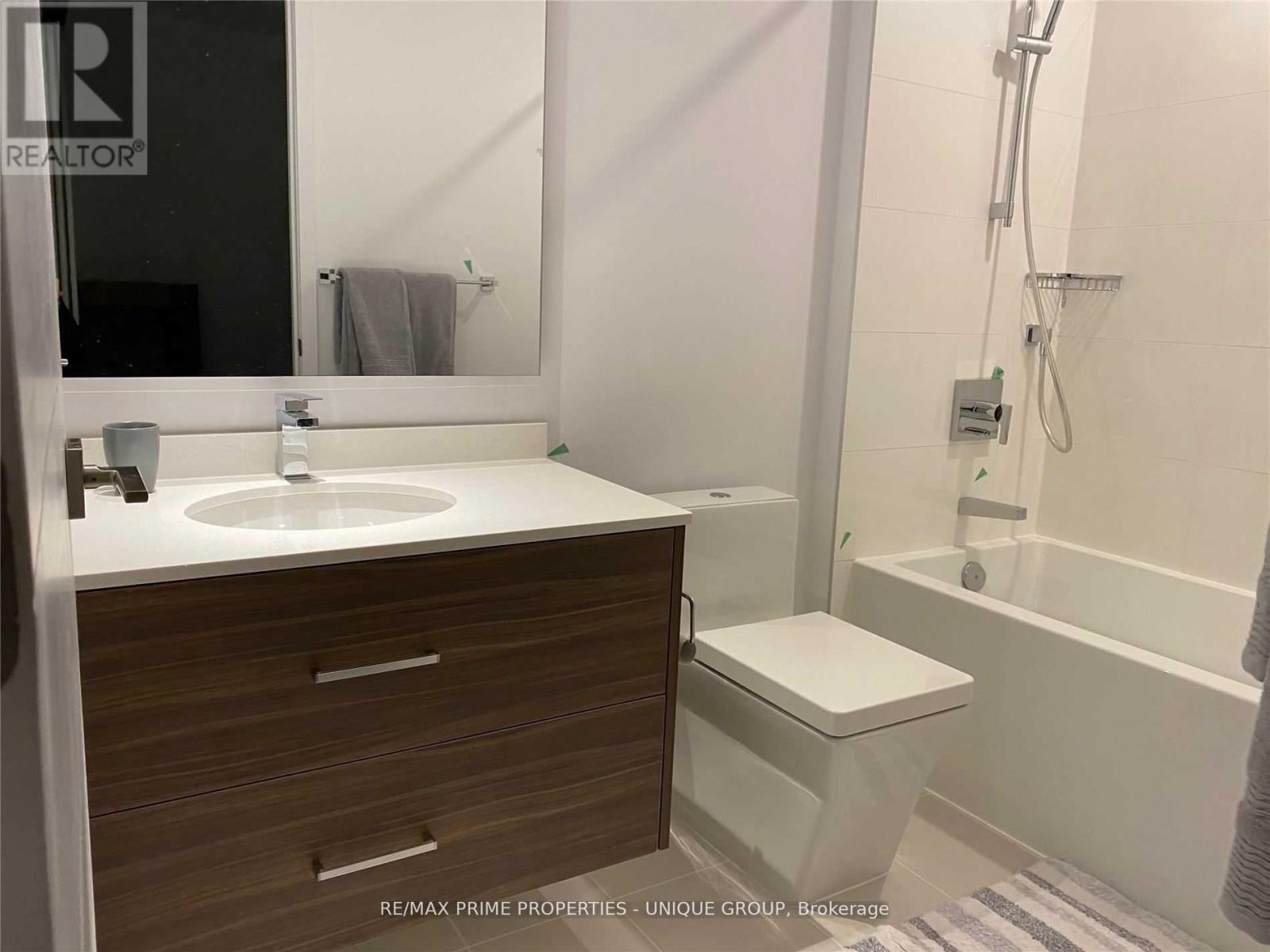 3716 - 488 University Avenue, Toronto (University), Ontario  M5G 0C1 - Photo 24 - C12185926