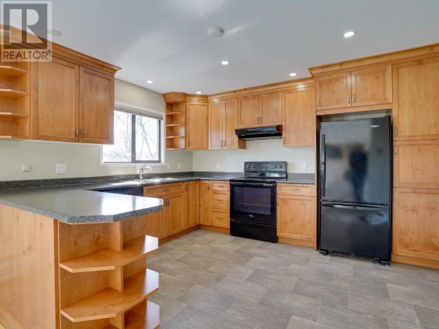 Property at 9675 HIGHWAY 101 image 5