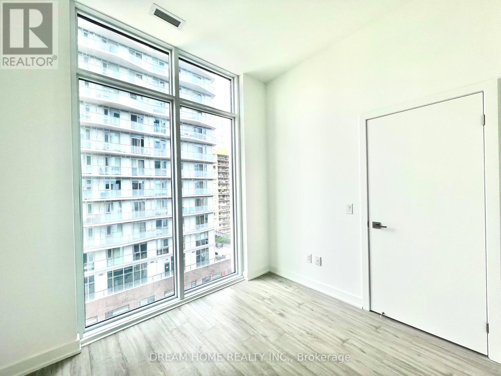 902 - 252 Church Street, Toronto, Ontario  M5B 0E6 - Photo 2 - C12171609