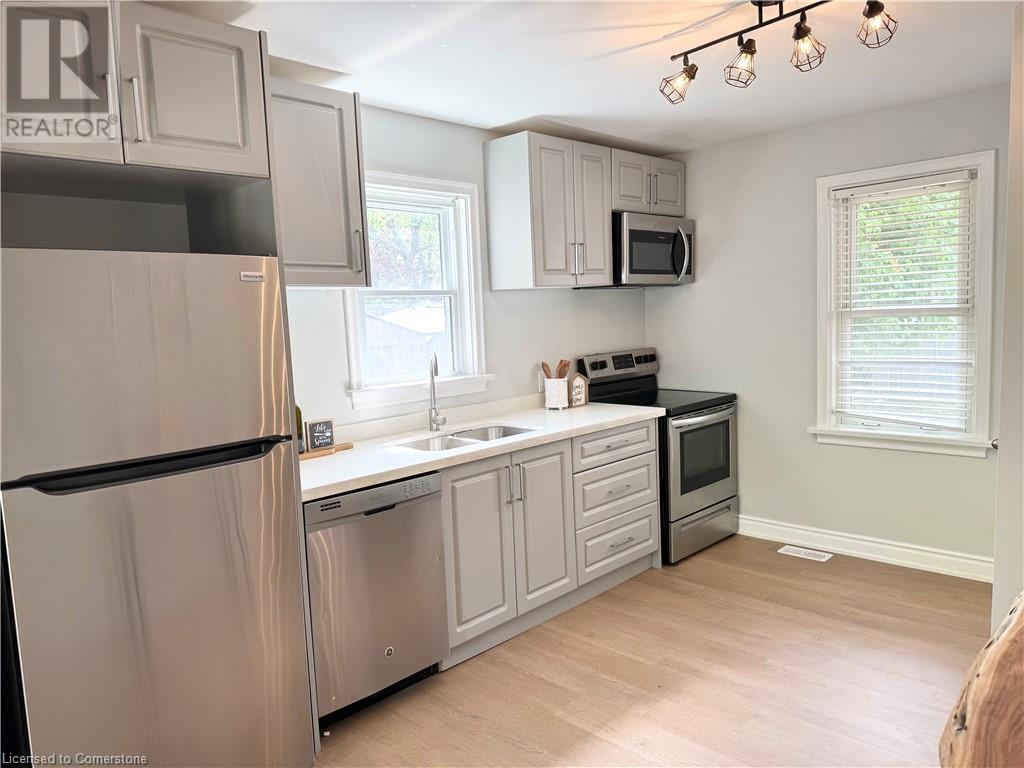 26 Grandfield Street, Hamilton, Ontario  L8T 2H2 - Photo 5 - 40730879