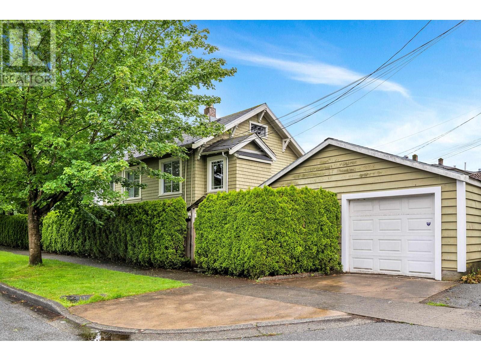 4605 FRASER STREET, Vancouver, British Columbia