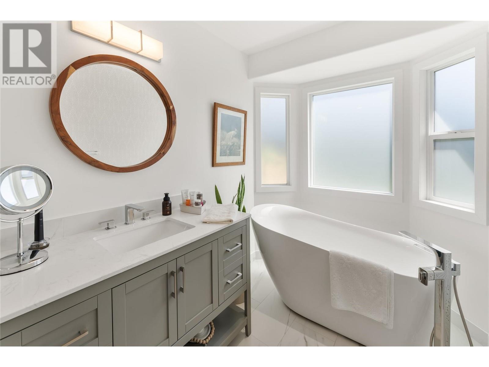 3541 Athalmer Road, Kelowna, British Columbia  V1W 3Y5 - Photo 22 - 10349730