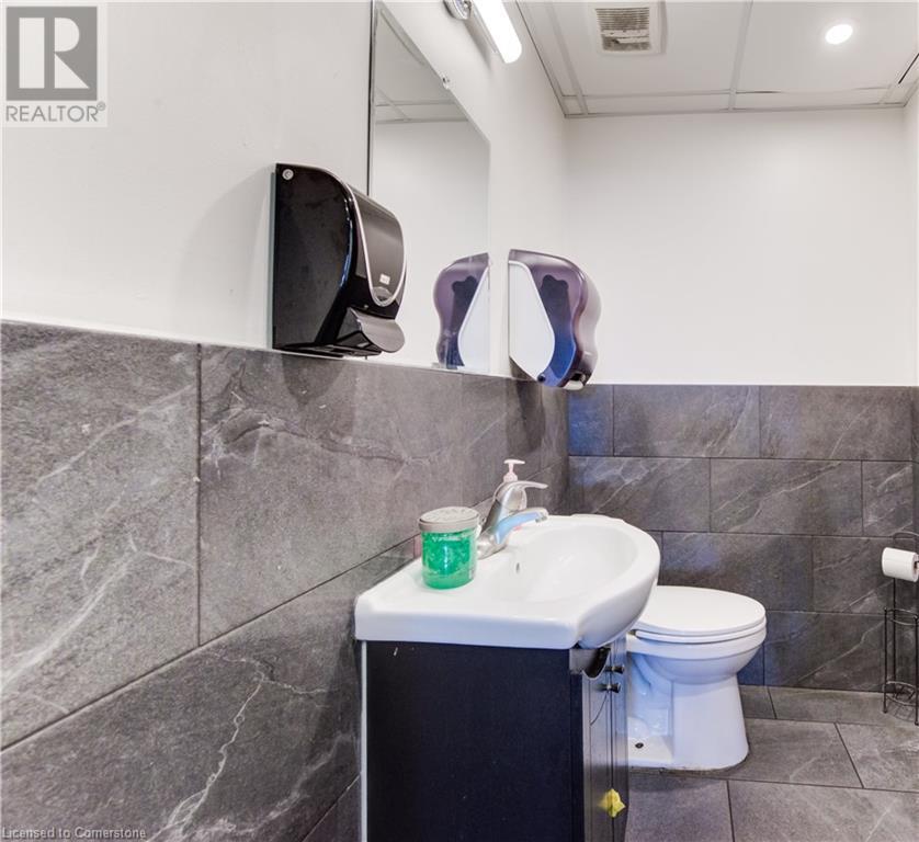 170 University Avenue W Unit# 21, Waterloo, Ontario  N2L 3E9 - Photo 31 - 40731186