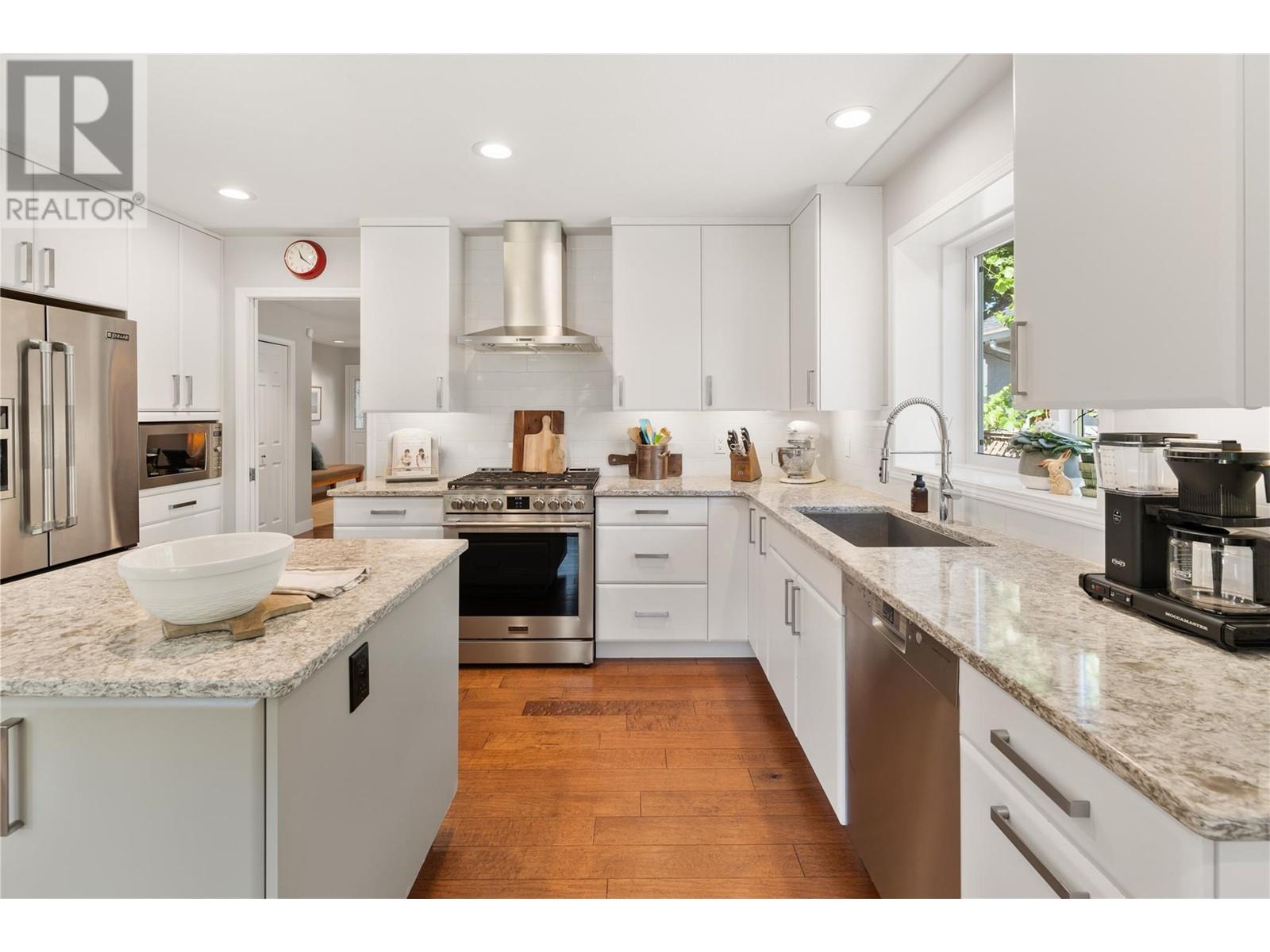 3541 Athalmer Road, Kelowna, British Columbia  V1W 3Y5 - Photo 10 - 10349730