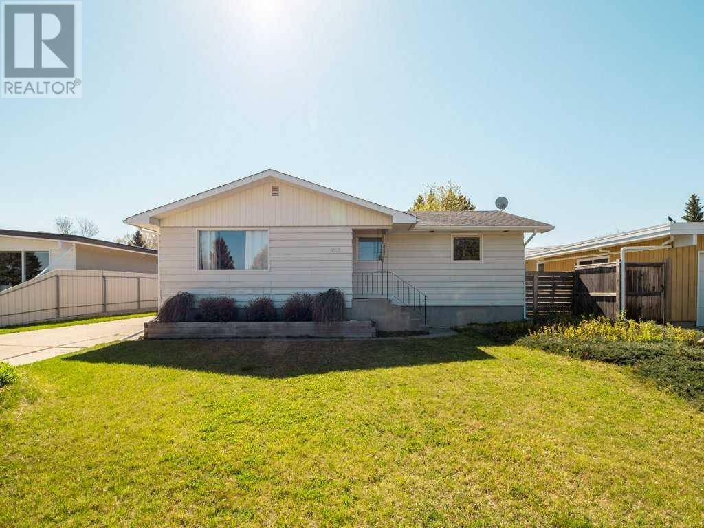 Property at 1613 Lakeside Road S image 1