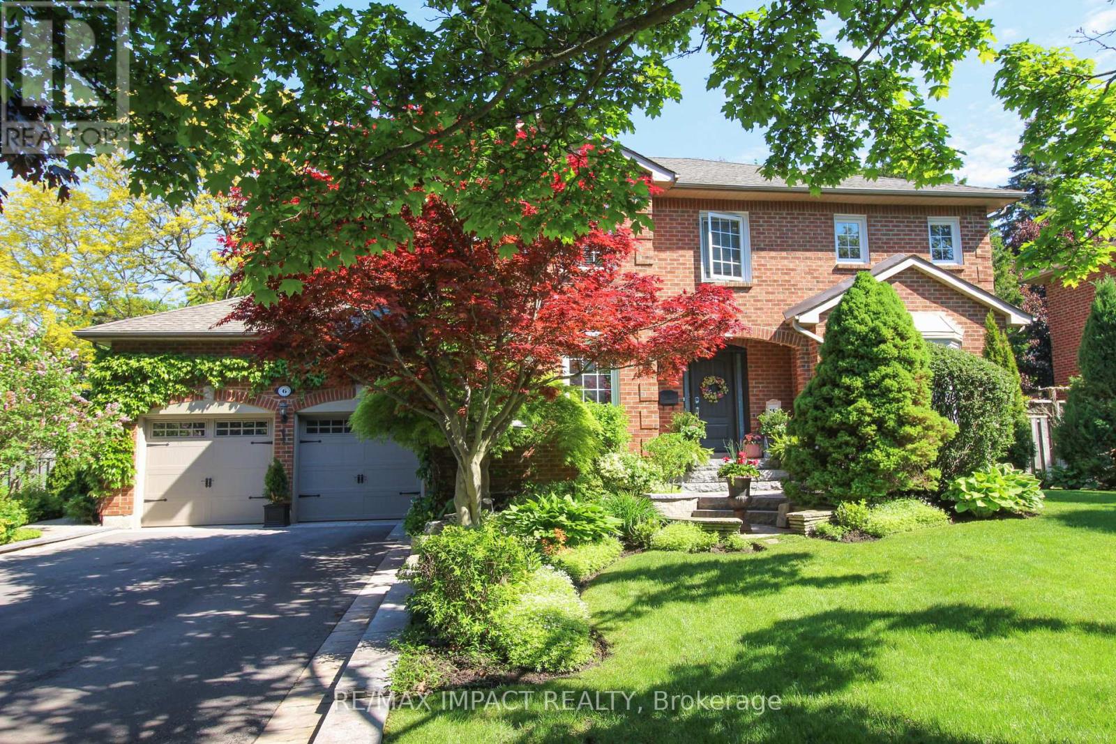 6 LONGFORD COURT, Whitby, Ontario