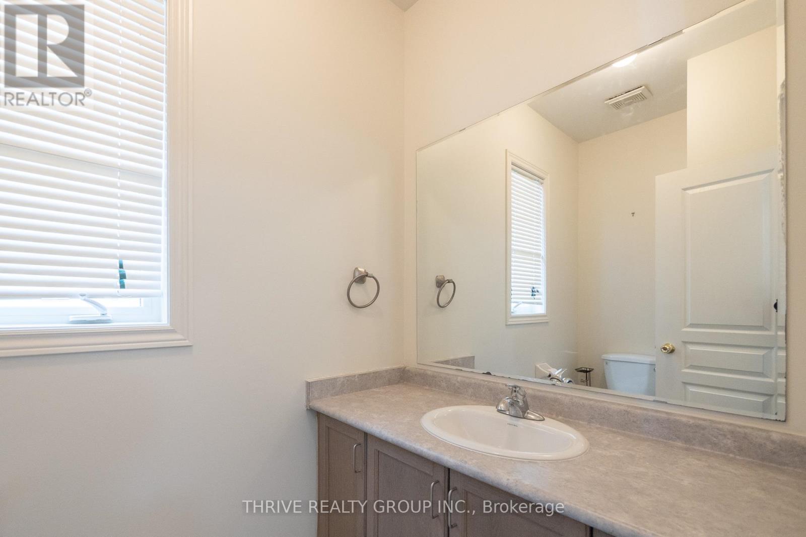 5504 Meadowcrest Avenue, Mississauga, Ontario  L5M 0V7 - Photo 7 - W12185976