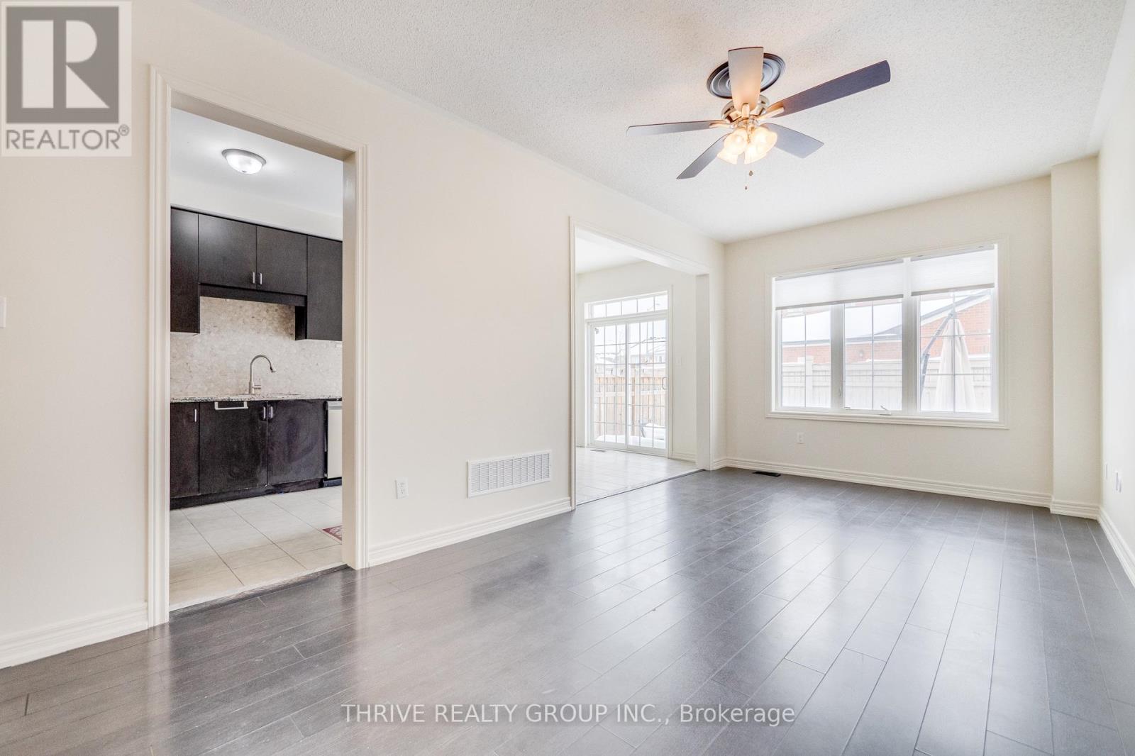 5504 Meadowcrest Avenue, Mississauga, Ontario  L5M 0V7 - Photo 9 - W12185976
