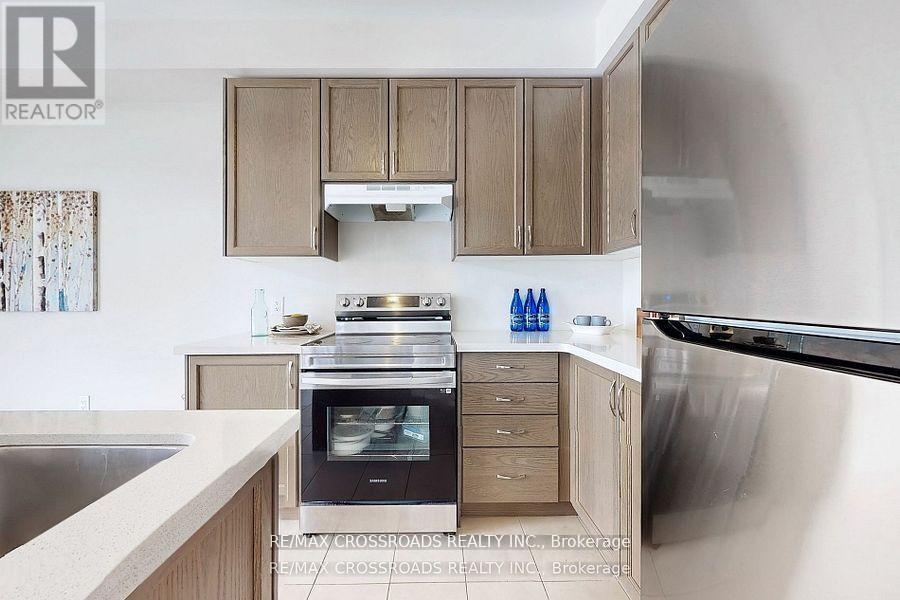 75 Ed Ewert Avenue, Clarington (Newcastle), Ontario  L1B 0W7 - Photo 10 - E12185305