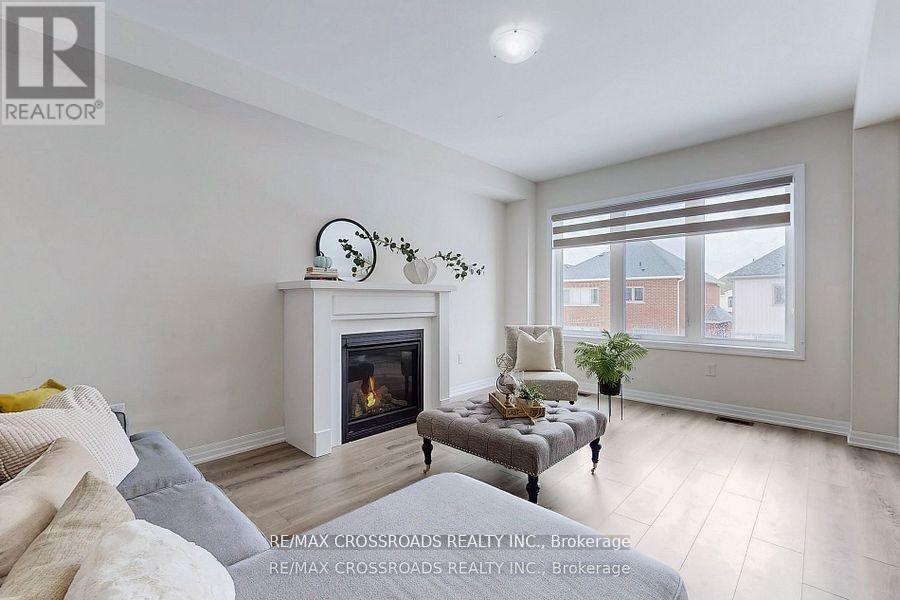 75 Ed Ewert Avenue, Clarington (Newcastle), Ontario  L1B 0W7 - Photo 5 - E12185305