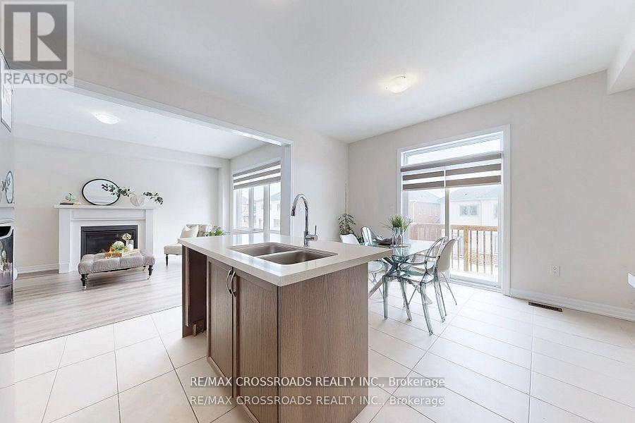 75 Ed Ewert Avenue, Clarington (Newcastle), Ontario  L1B 0W7 - Photo 12 - E12185305
