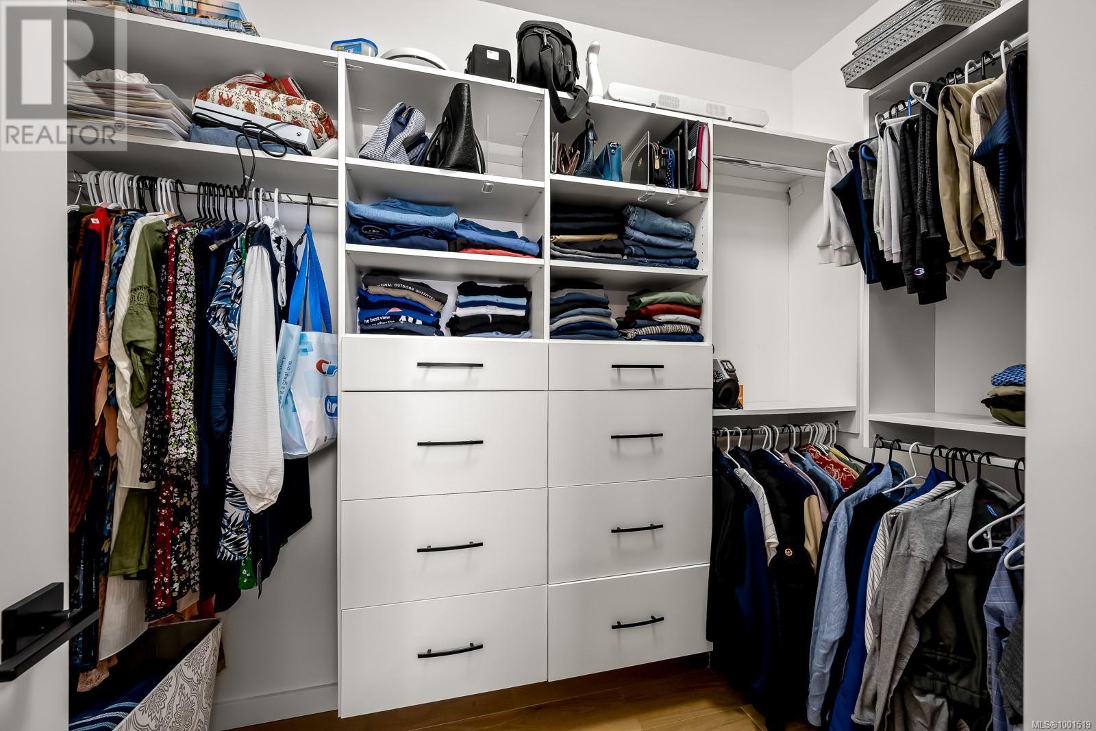 Property at 3366 Marygrove Dr image 1