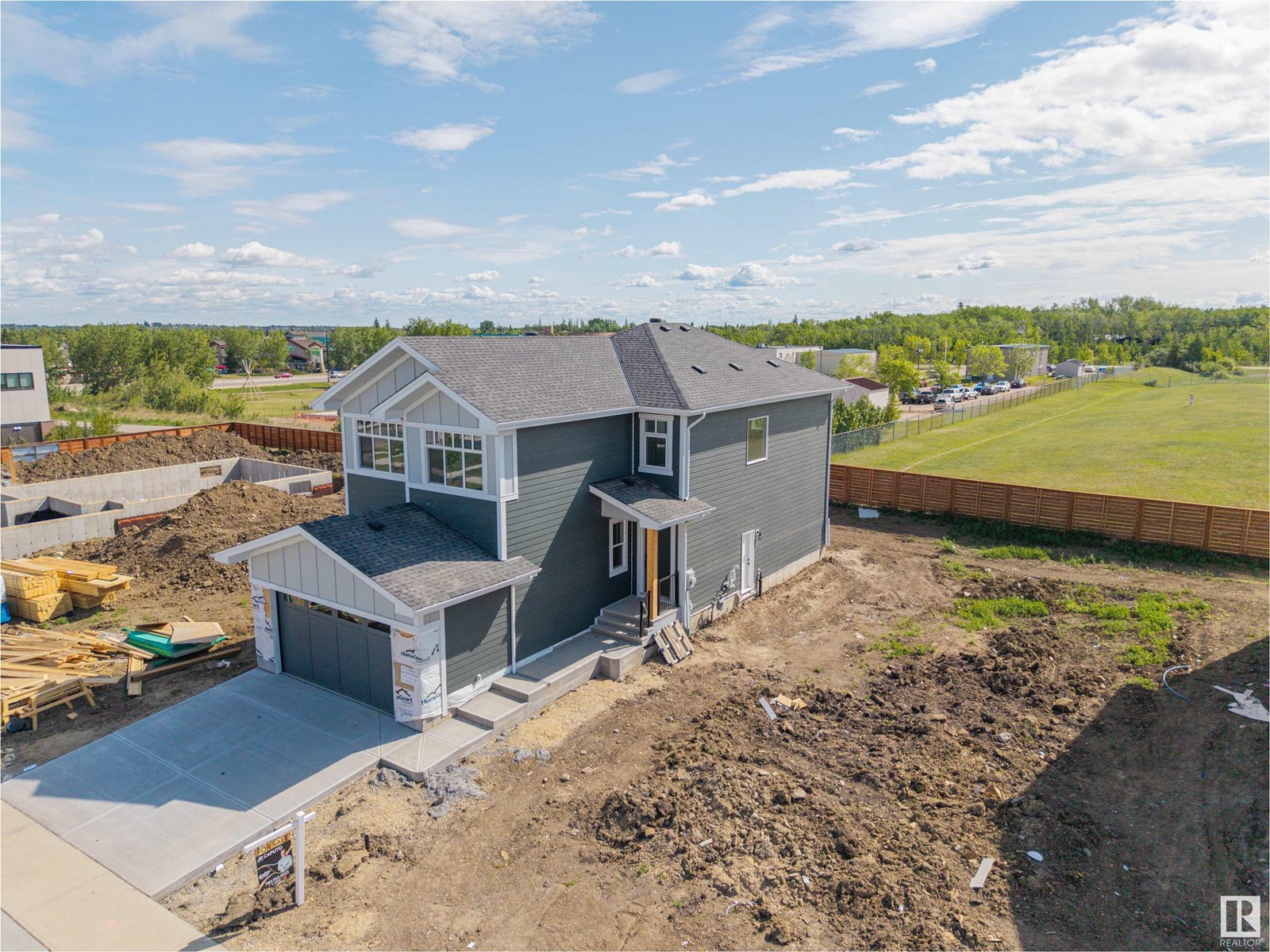 Property at 17 BIRKSHIRE CR image 2