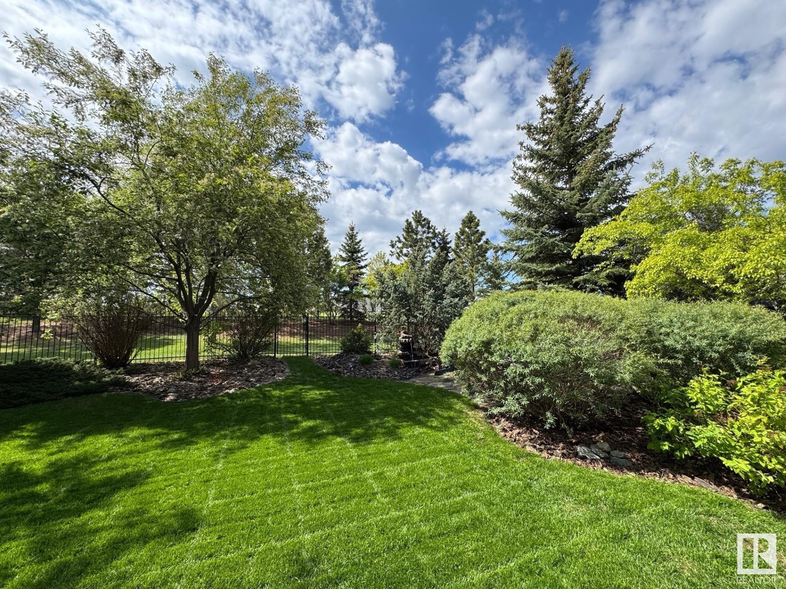 682 Todd Ld Nw, Edmonton, Alberta  T6R 3N1 - Photo 59 - E4439586