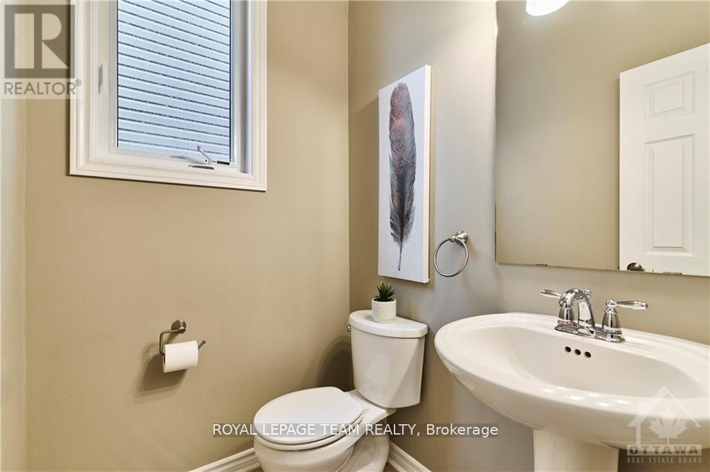 208 Rivertree Street, Ottawa, Ontario  K2M 0J3 - Photo 8 - X12185965