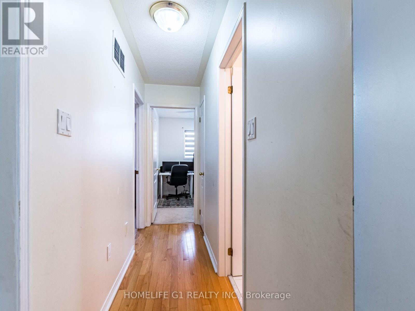 32 Creekwood Drive, Brampton, Ontario  L7A 1J3 - Photo 21 - W12185890