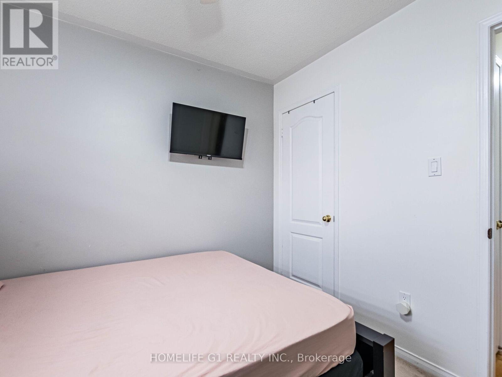 32 Creekwood Drive, Brampton, Ontario  L7A 1J3 - Photo 28 - W12185890