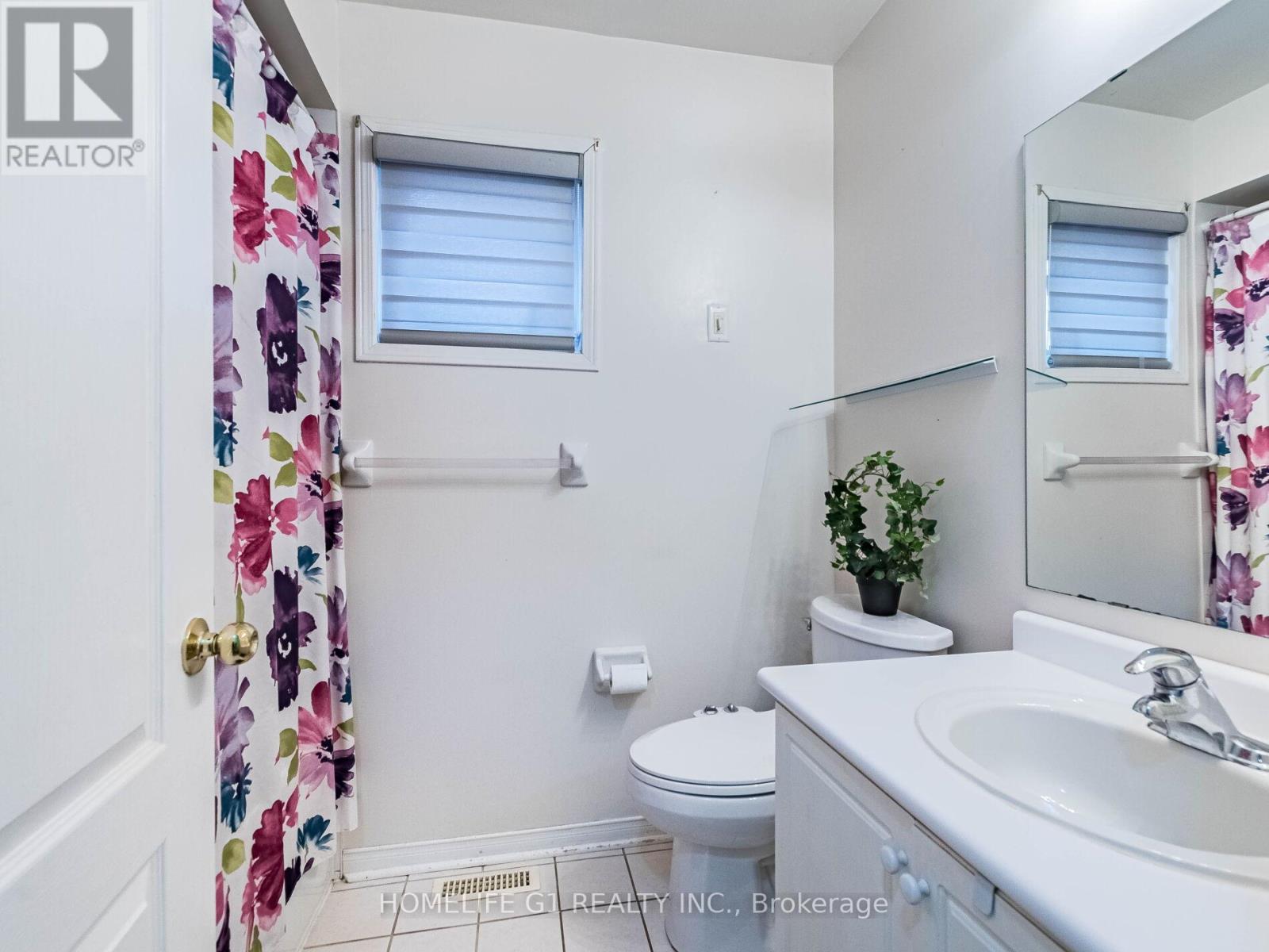 32 Creekwood Drive, Brampton, Ontario  L7A 1J3 - Photo 29 - W12185890