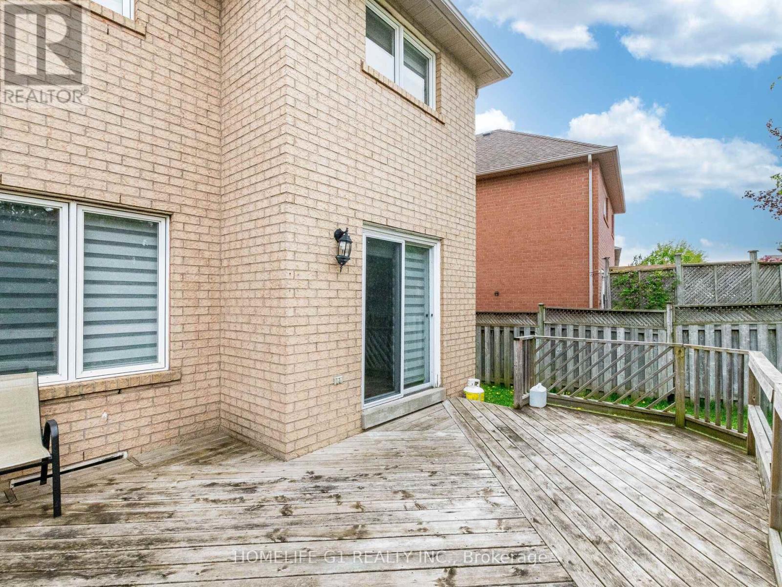 32 Creekwood Drive, Brampton, Ontario  L7A 1J3 - Photo 48 - W12185890