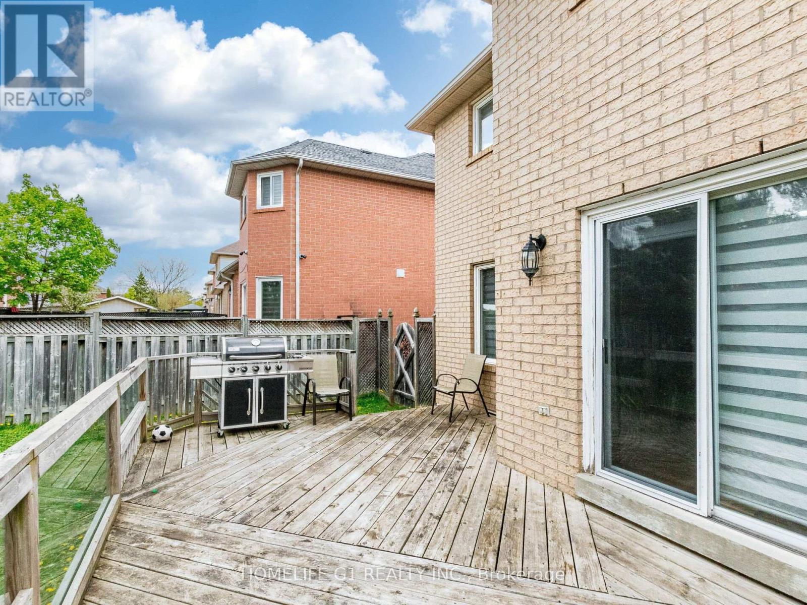 32 Creekwood Drive, Brampton, Ontario  L7A 1J3 - Photo 49 - W12185890