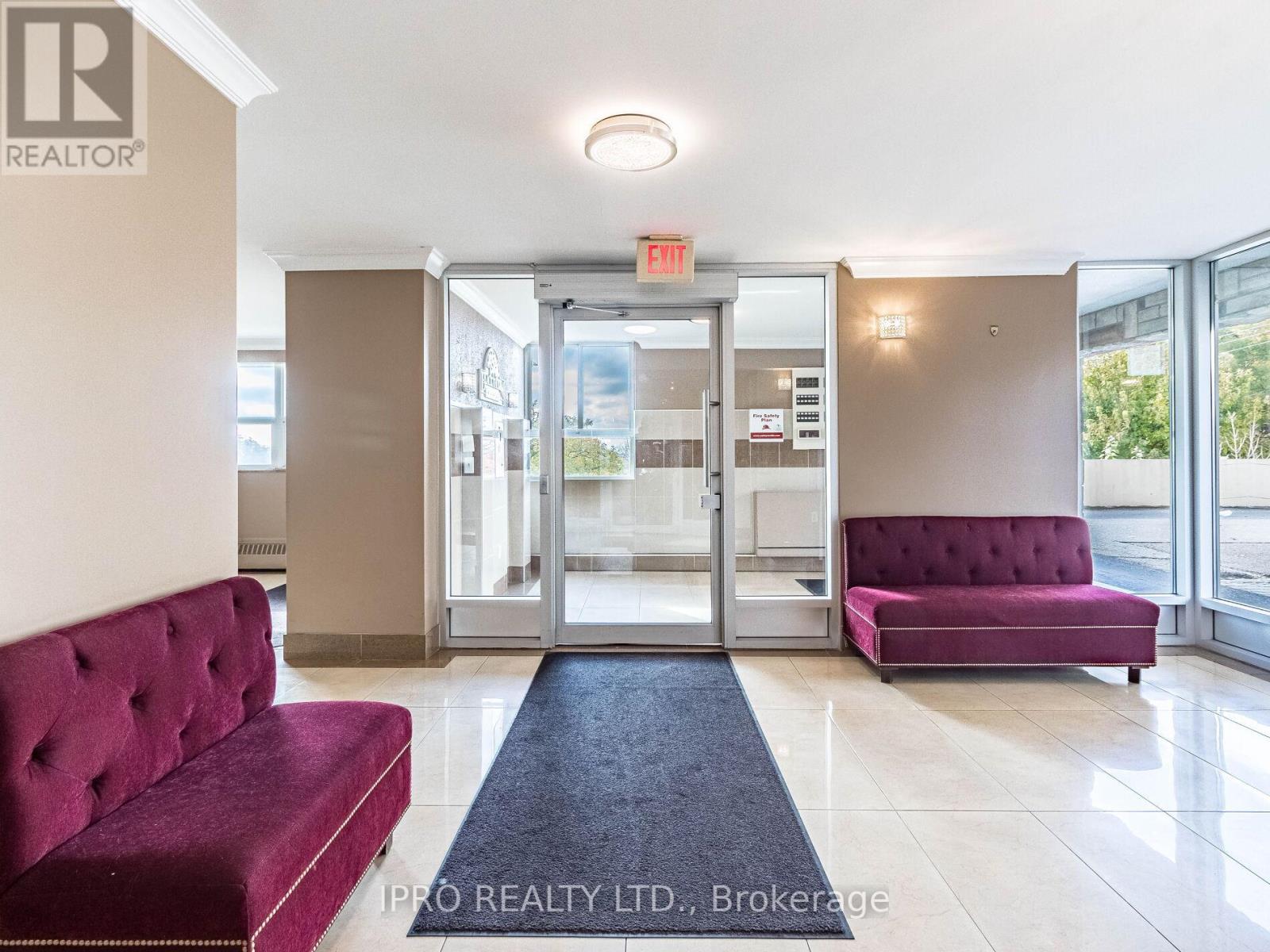 108 - 541 Blackthorn Avenue, Toronto, Ontario  M6M 5A6 - Photo 12 - W12185906