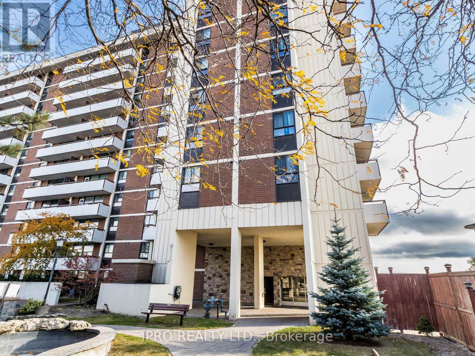 108 - 541 Blackthorn Avenue, Toronto, Ontario  M6M 5A6 - Photo 16 - W12185906
