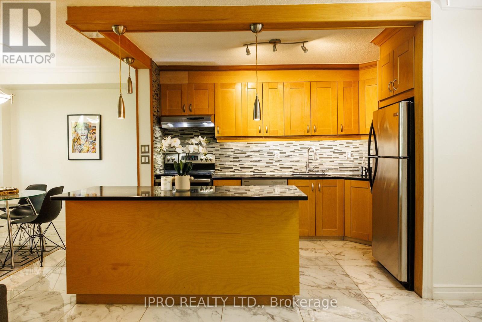 108 - 541 Blackthorn Avenue, Toronto, Ontario  M6M 5A6 - Photo 2 - W12185906