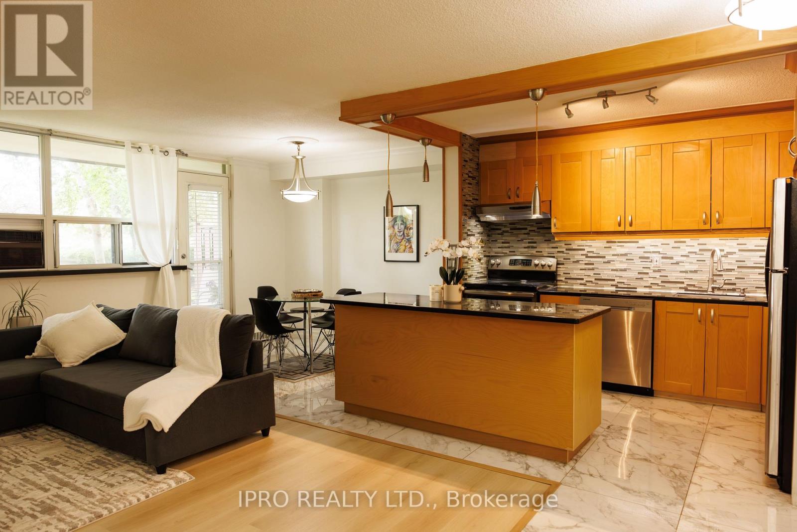 108 - 541 Blackthorn Avenue, Toronto, Ontario  M6M 5A6 - Photo 6 - W12185906