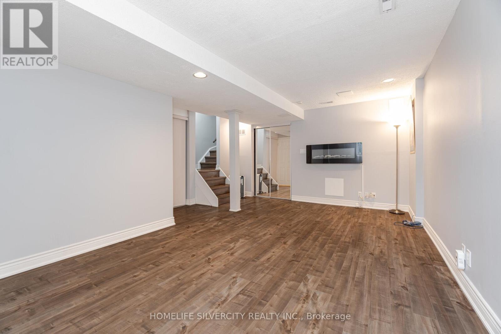 3913 Ponderosa Lane, Mississauga, Ontario  L5N 6W4 - Photo 35 - W12185918