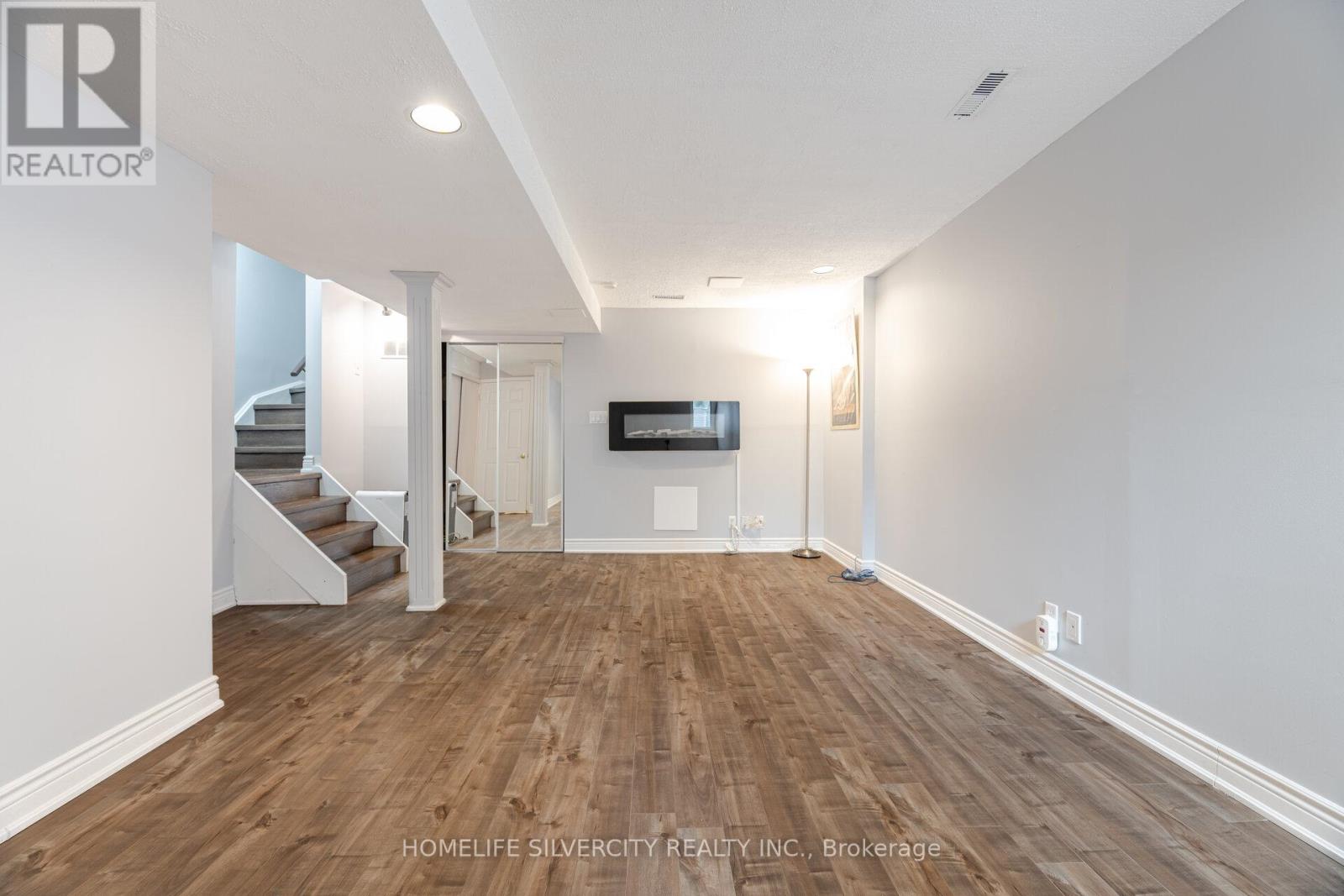 3913 Ponderosa Lane, Mississauga, Ontario  L5N 6W4 - Photo 37 - W12185918