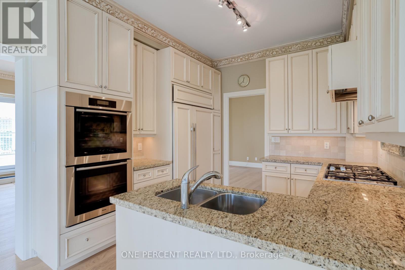Ph1 - 2855 Bloor Street W, Toronto (Stonegate-Queensway), Ontario  M8X 3A1 - Photo 26 - W12185927