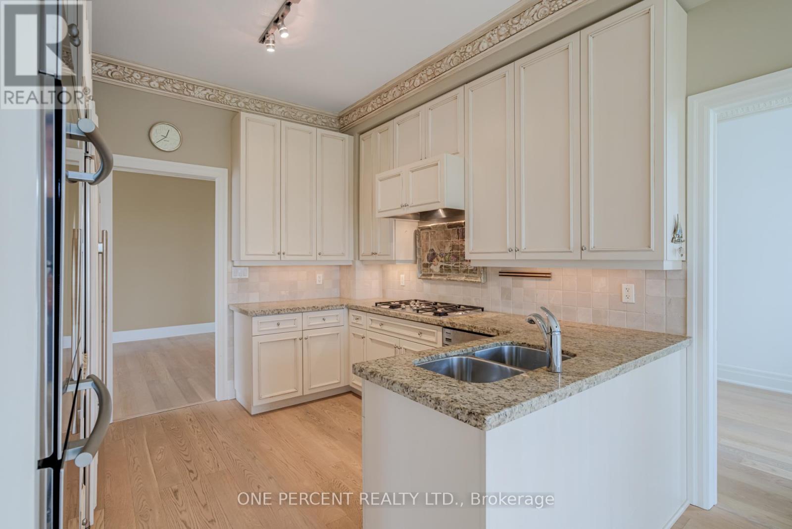 Ph1 - 2855 Bloor Street W, Toronto (Stonegate-Queensway), Ontario  M8X 3A1 - Photo 27 - W12185927