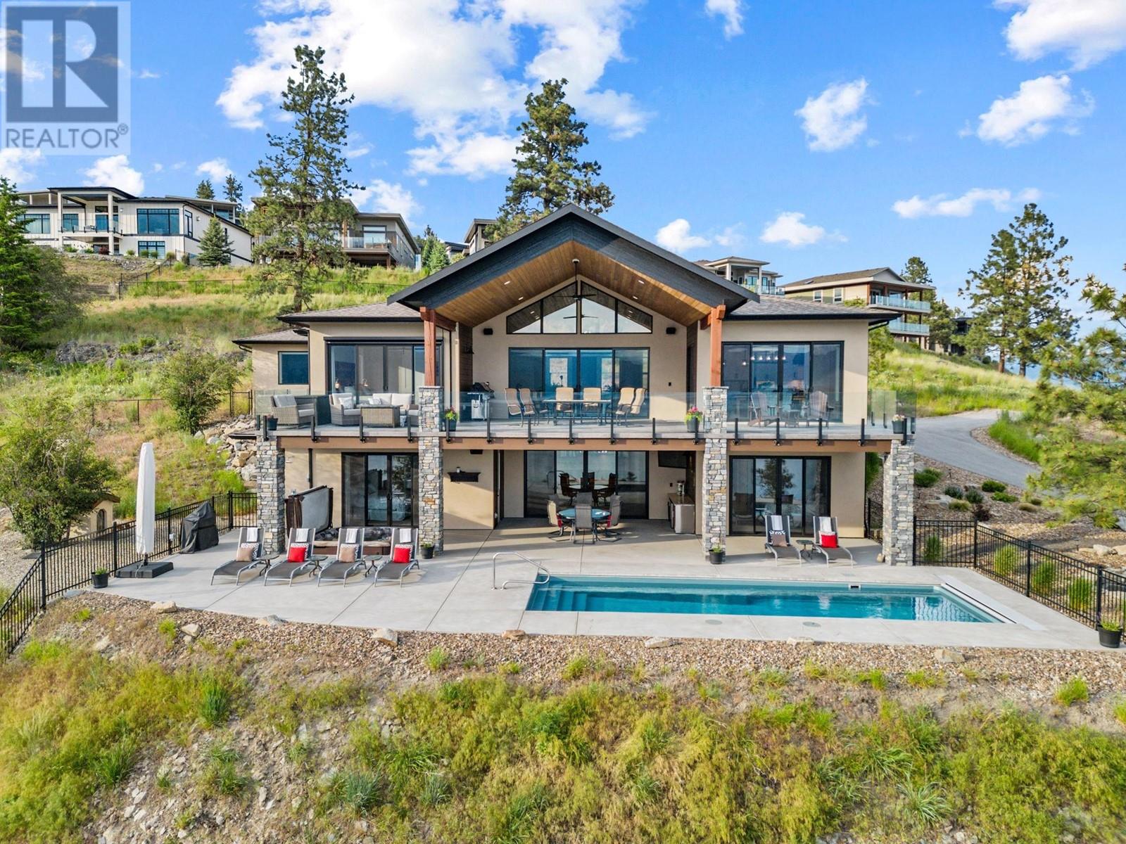 8836 Stonington Road, Vernon, BC V1H2K8