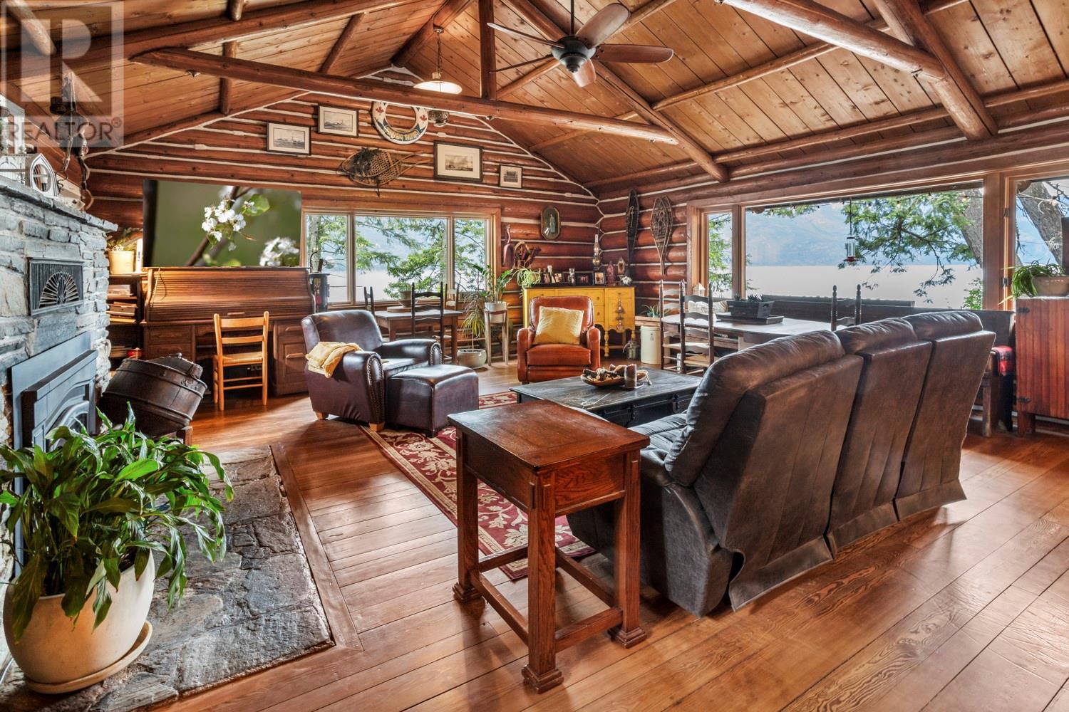 11899 3a Highway, Destiny Bay, British Columbia V0B 1A3 - Photo 4 - 10349496