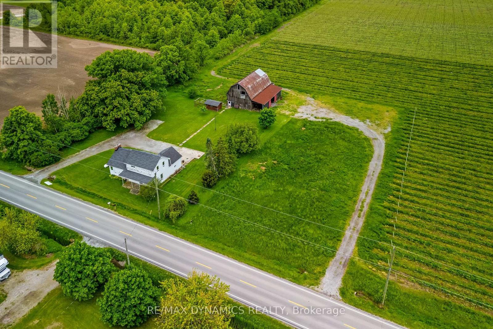 632 Concession 6 Road, Niagara-On-The-Lake, Ontario  L0S 1J0 - Photo 4 - X12185981