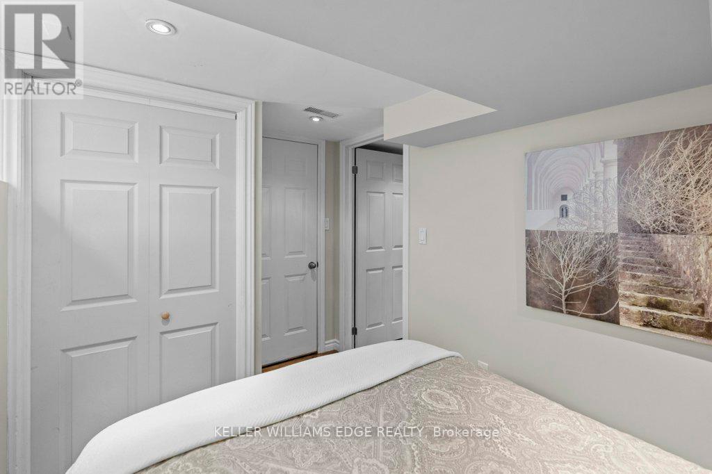384 Thayer Avenue, Hamilton, Ontario  L9A 1J9 - Photo 26 - X12185908