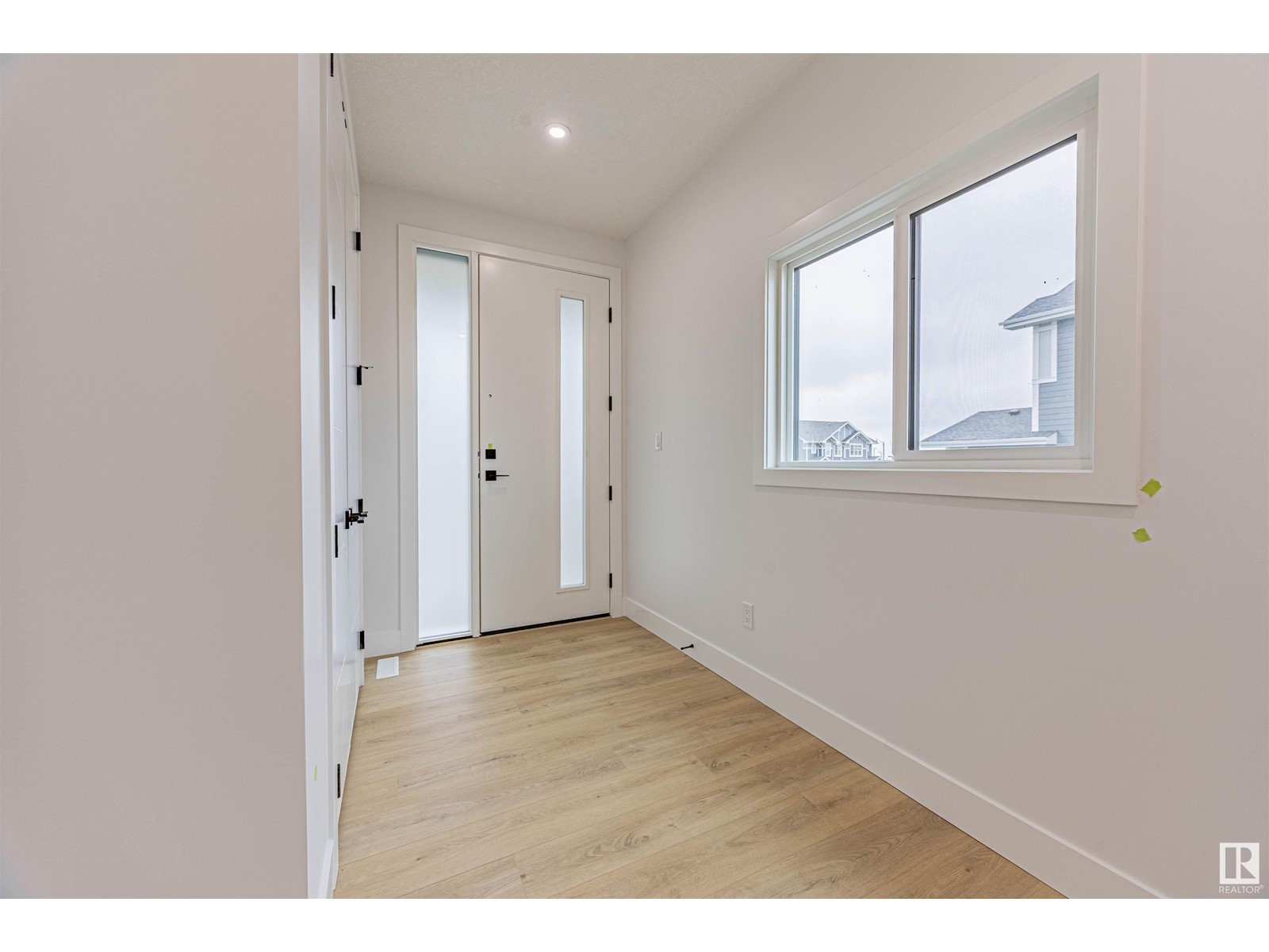 Property at 25 BIRKSHIRE CR image 4