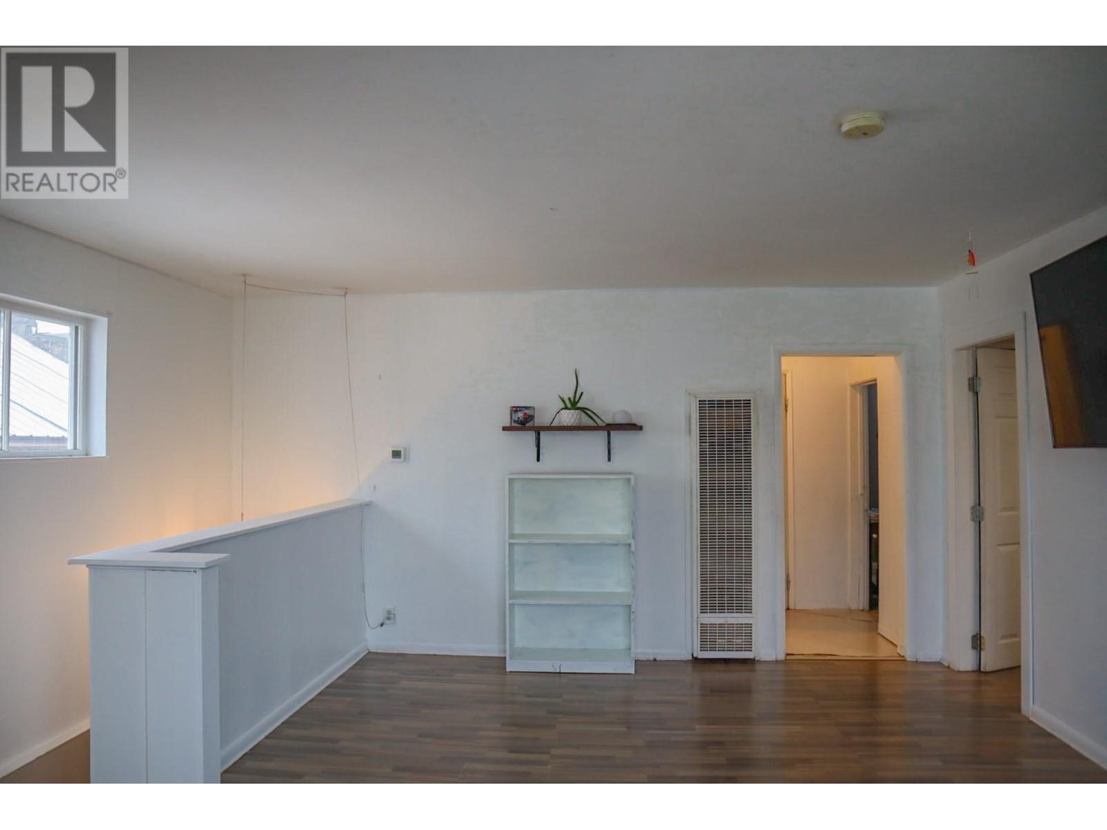 1730 Topping Street, Trail, British Columbia  V1R 4G3 - Photo 16 - 10350016