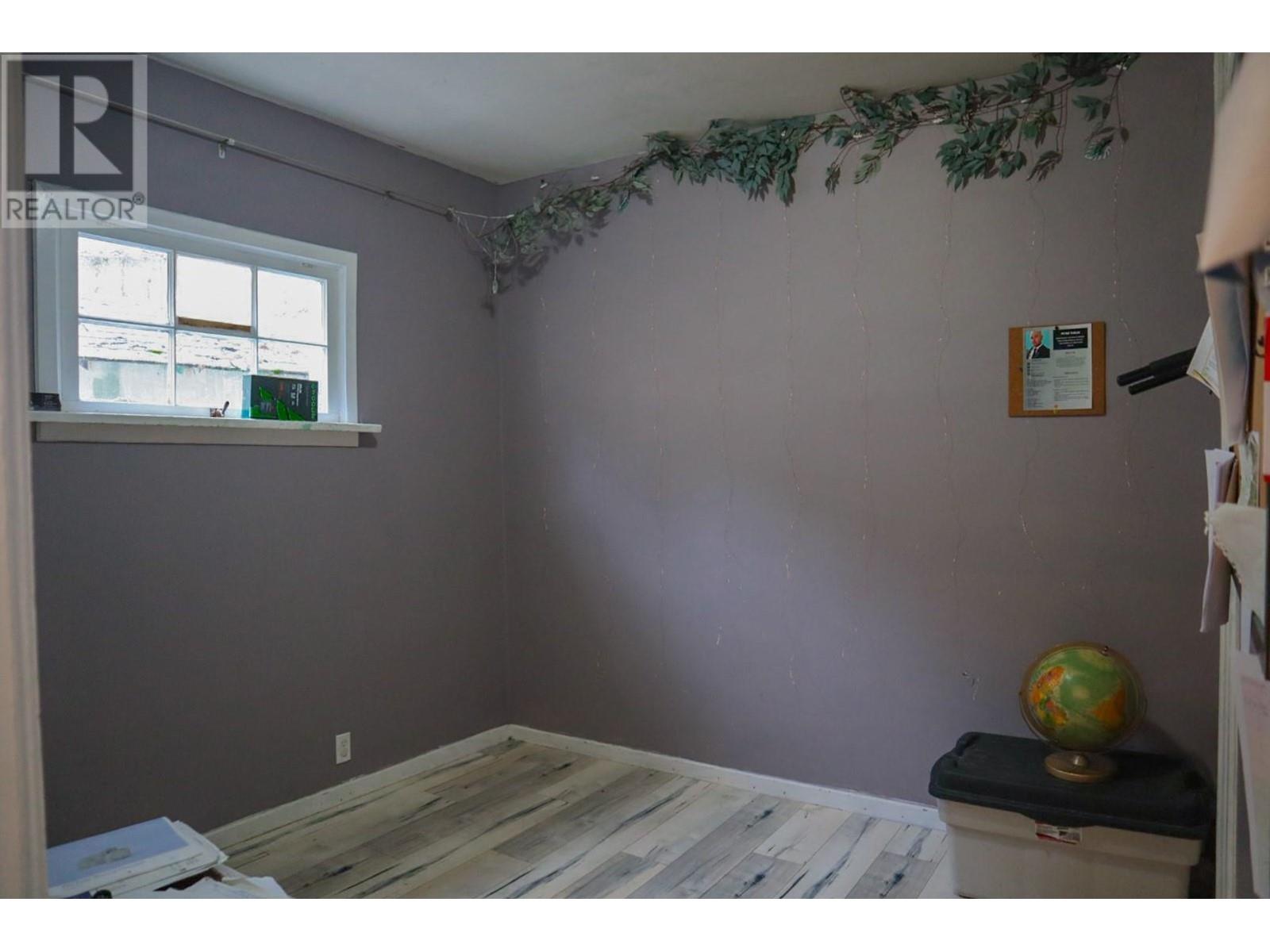 1730 Topping Street, Trail, British Columbia  V1R 4G3 - Photo 25 - 10350016