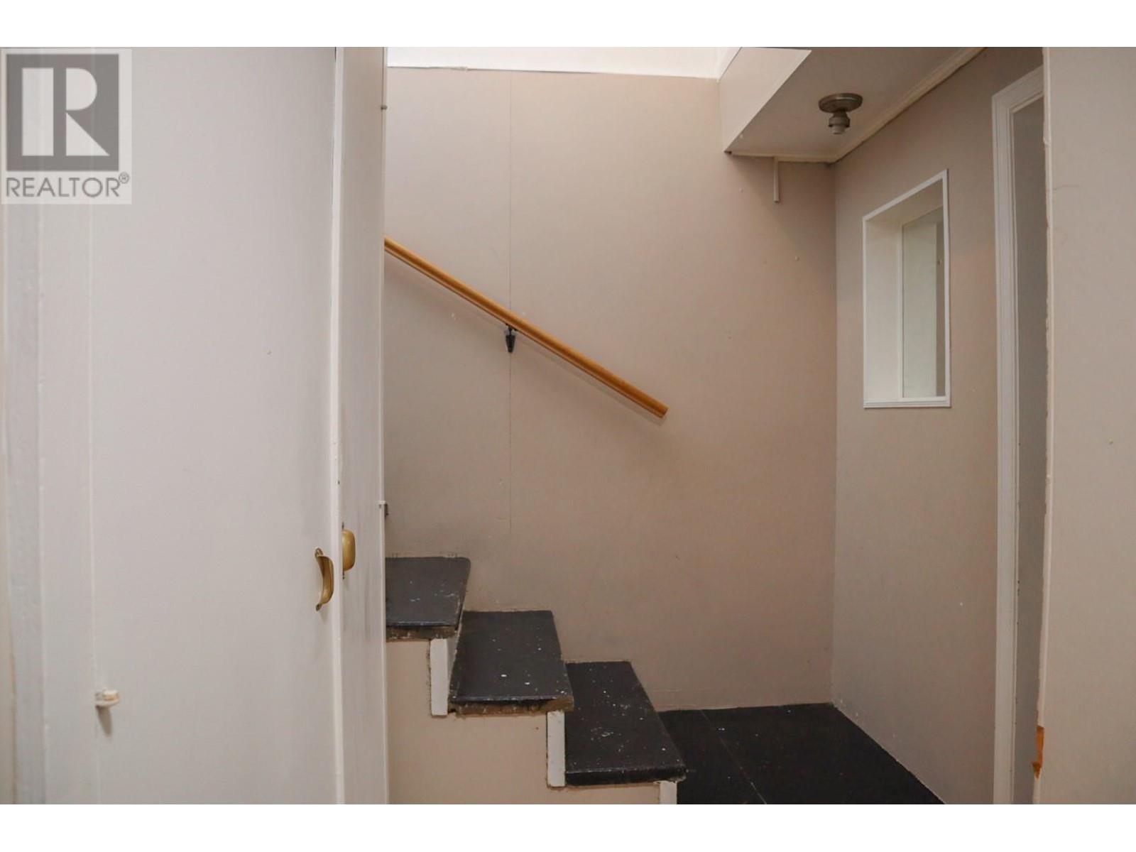 1730 Topping Street, Trail, British Columbia  V1R 4G3 - Photo 30 - 10350016