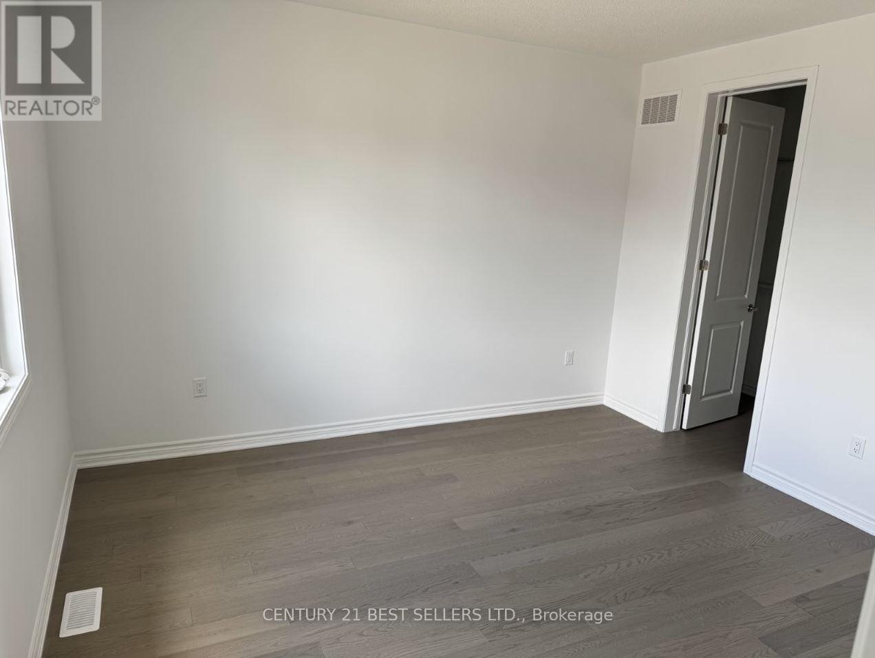 369 Reid Drive, Barrie, Ontario  L9J 1A2 - Photo 12 - S12173325