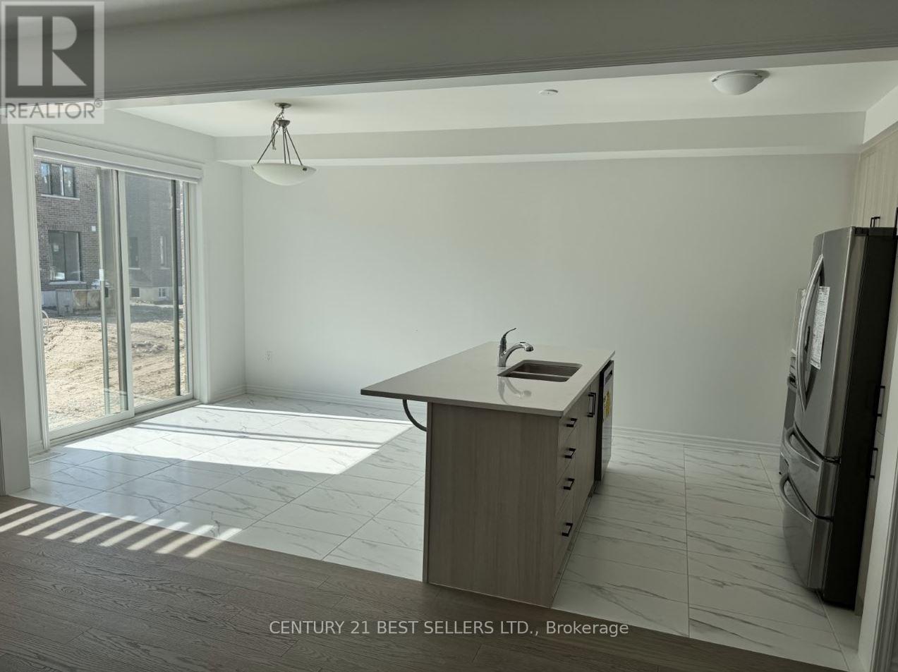 369 Reid Drive, Barrie, Ontario  L9J 1A2 - Photo 4 - S12173325