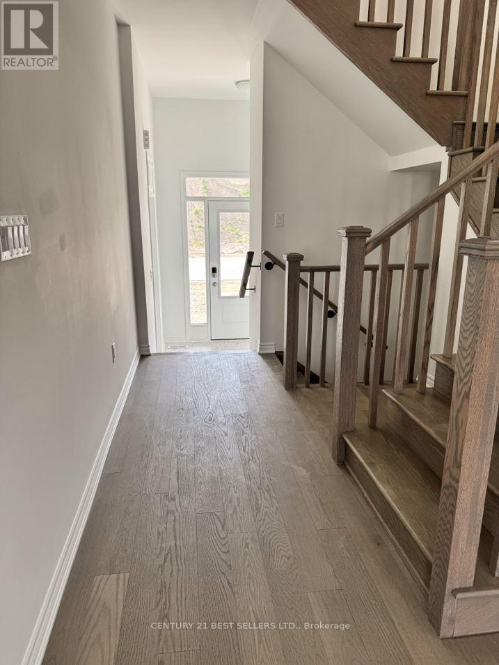 369 Reid Drive, Barrie, Ontario  L9J 1A2 - Photo 9 - S12173325